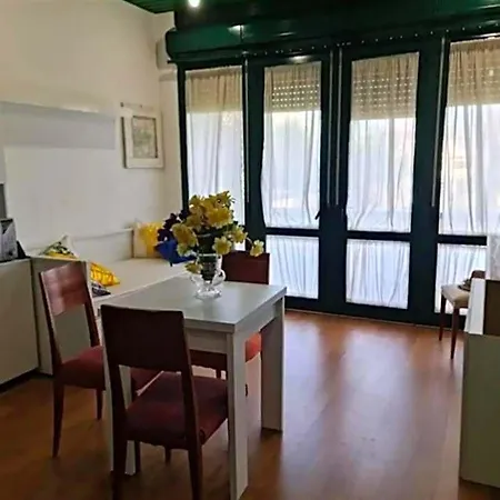 Allure Con Piscina E Posto Auto Apartmán *